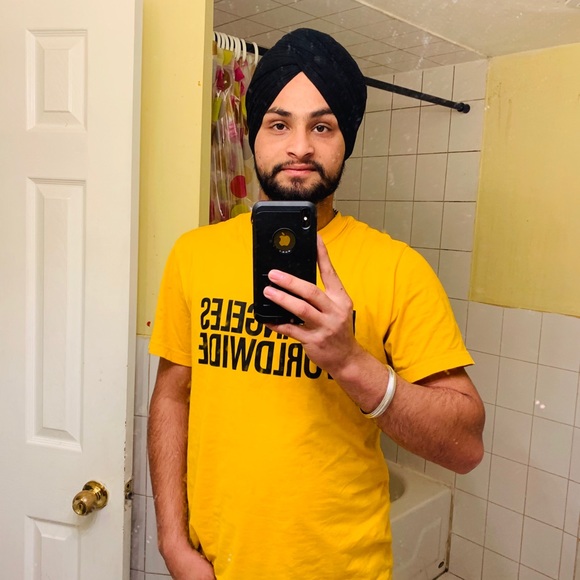 Meet your Posher, Maninder - Picture 1 of 1